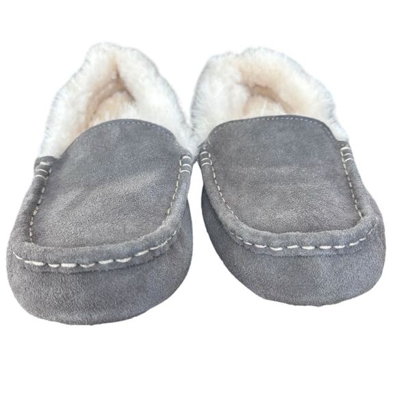 Women's Fireside by Dearfoams Mel Genuine Shearling Gray Moccasin Sz 8 - Picture 2 of 11